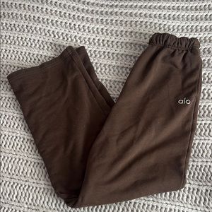 ALO Yoga Accolade Sweats